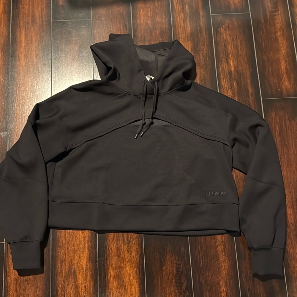 Lululemon crop keyhole hoodie
